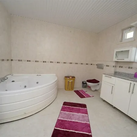 Imagine You And Your Family Renting This Luxury In Alanya, Close To The Beach, 1034 Villa